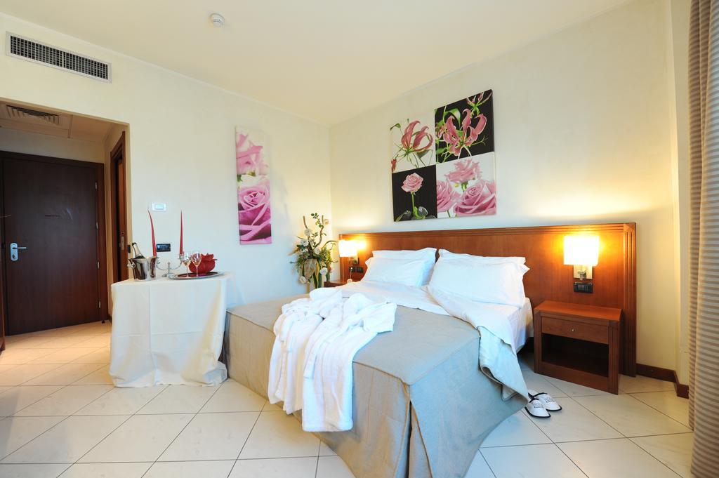 Hotel Parisi Nichelino Ngoại thất bức ảnh