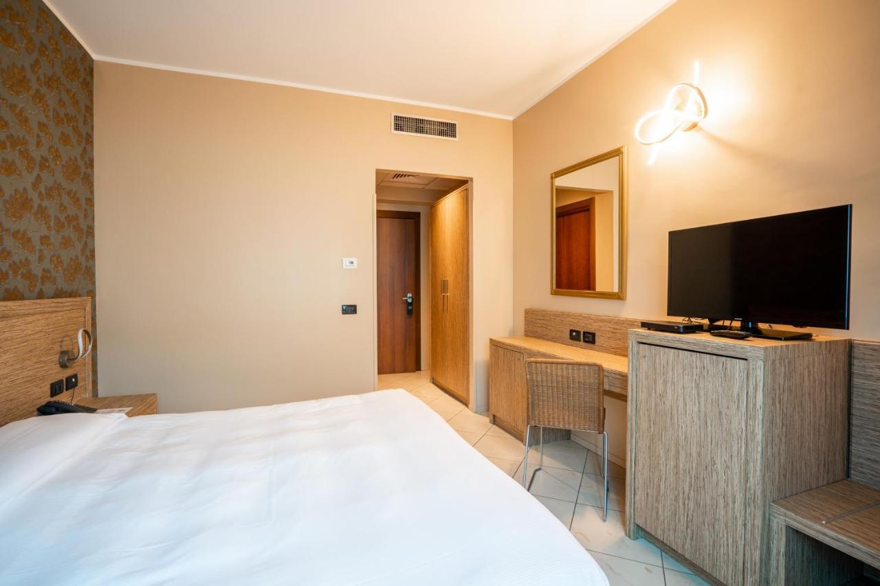 Hotel Parisi Nichelino Ngoại thất bức ảnh